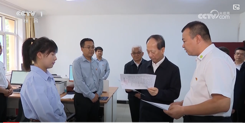 石泰峰在甘肃舟曲调研时强调 从严从实抓好学习教育 着力推动解决突出问题